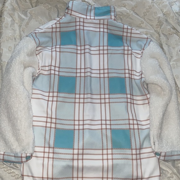 XL, button down - Picture 3 of 3